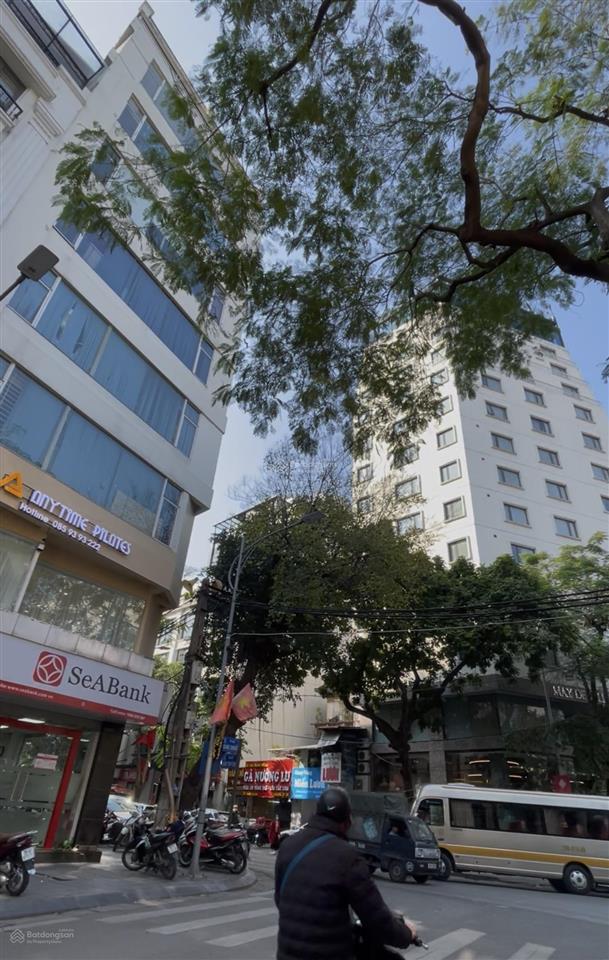 Bán nhà hàng chuối, 76m2, 5 tầng, mặt tiền 6.8m, ba bước ra phố.