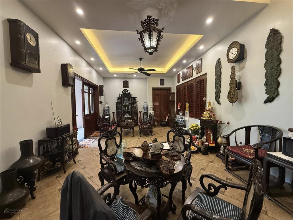 Bán nhà nhật chiêutây hồ, 100m2, 5t, mt 7.9m, ô tô tránh, 30m ra phố!