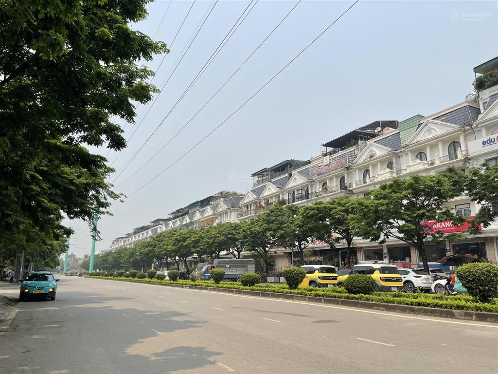 Bán biệt thự thành phố giao lưuphạm văn đồng, 280m2, 4t, mt 46m, 3 mặt tiền!