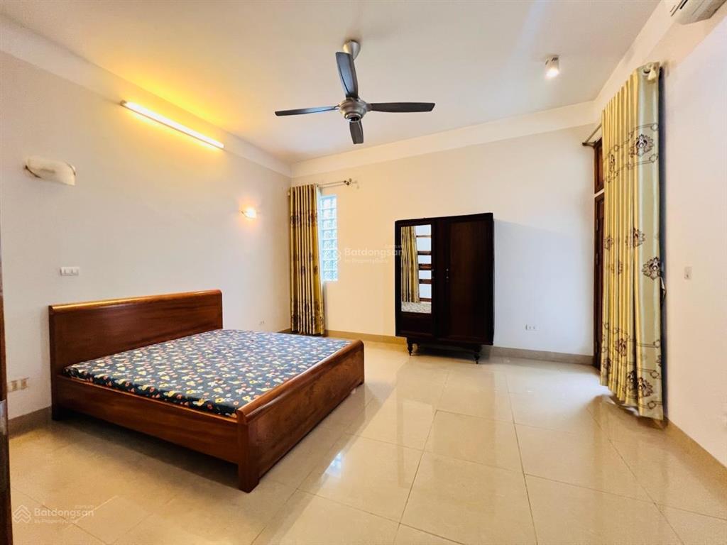 Giảm chào 3 tỷ! bán nhà võng thịlạc long quân, 110m2, 5 tầng, mt 5.1m, gần hồ tây!