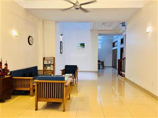 Giảm chào 3 tỷ! bán nhà võng thịlạc long quân, 110m2, 5 tầng, mt 5.1m, gần hồ tây!