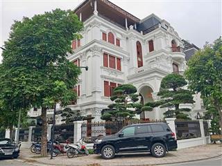 Bán biệt thự vườn đào,375m2, 7 tầng, mt 15m, gần hồ tây!