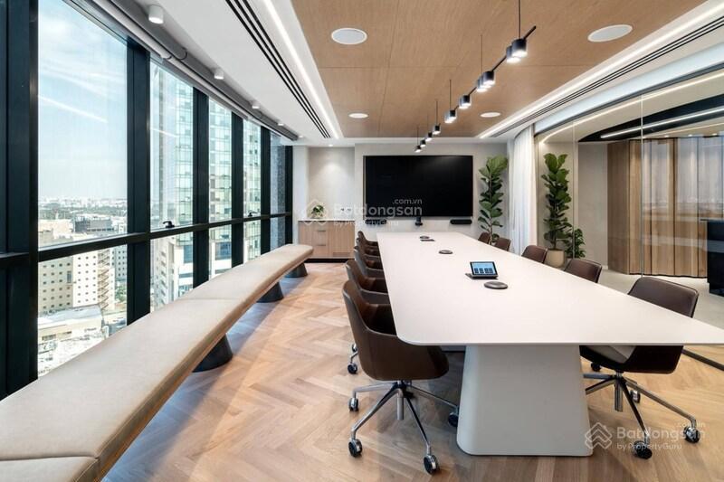 Bán tòa văn phòng cầu giấy, 135m2, 9t, mt 8.1m, ô tô tránhthông, dòng tiền 2 tỷ/năm, gần phố!