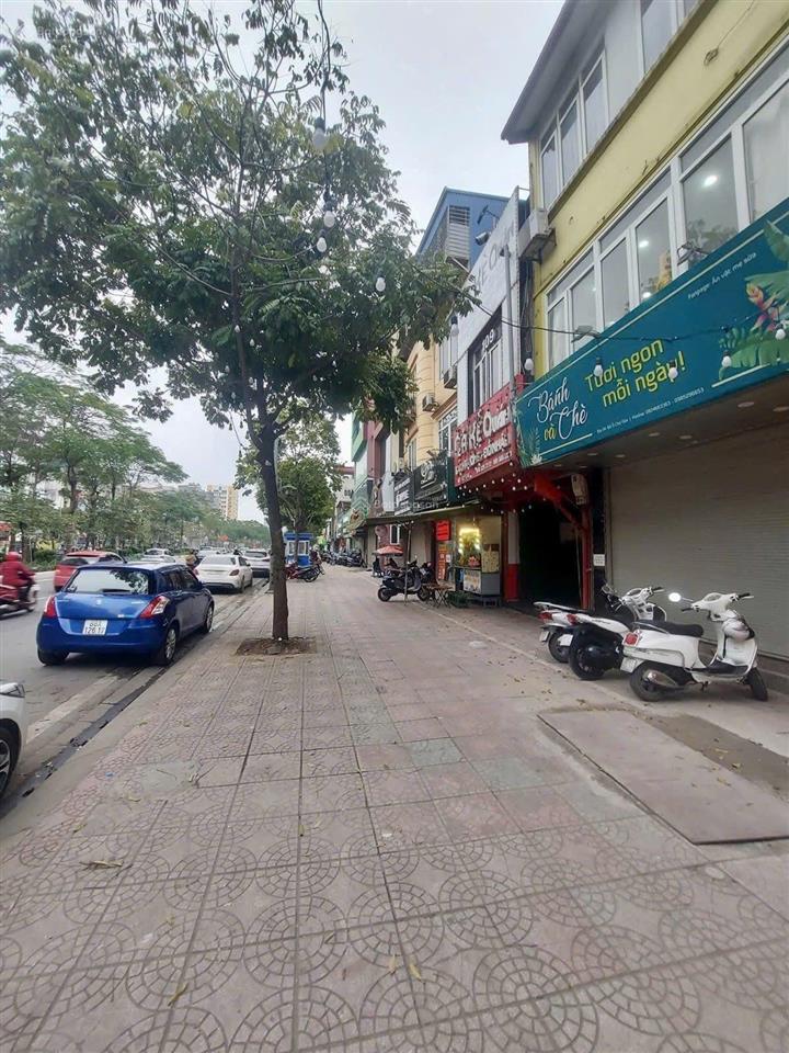 Bán nhà mặt phố ngọc hồi, 480m2, mt 15m, vỉa hè kinh doanh đa dạng.