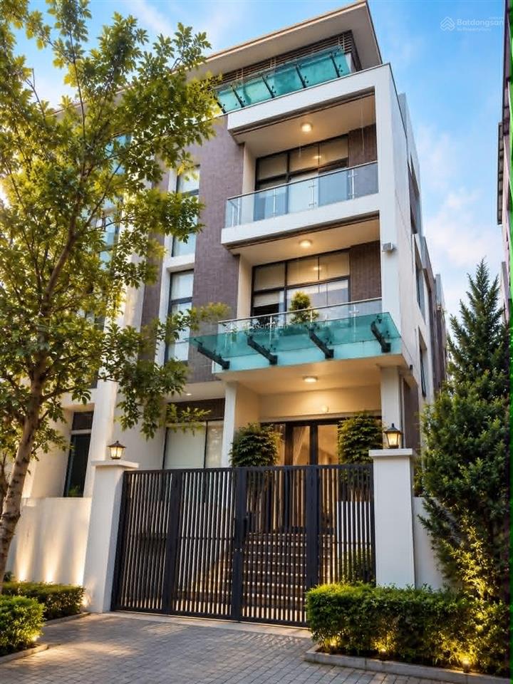 Bán liền kề nguyễn tuân*lê văn lương, 164m2,6t, mt 9m, ở đẹp