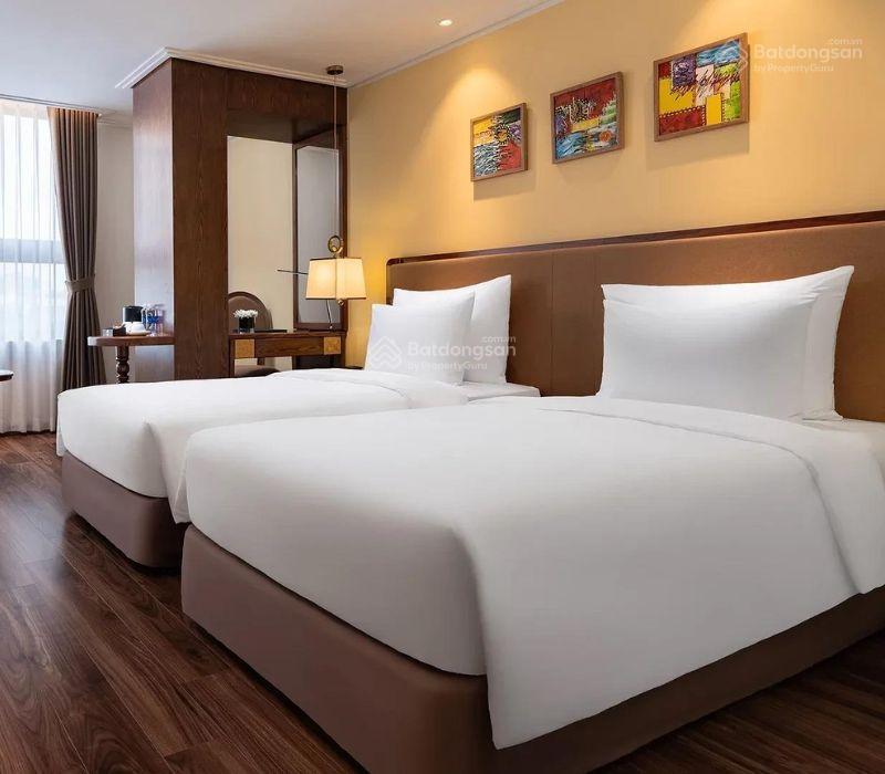 Bán khách sạn 4 sao hai bà trưng, 317m2, 14t, mt 35m, 68 phòng, doanh thu 72 tỷ/năm, hoàn công!