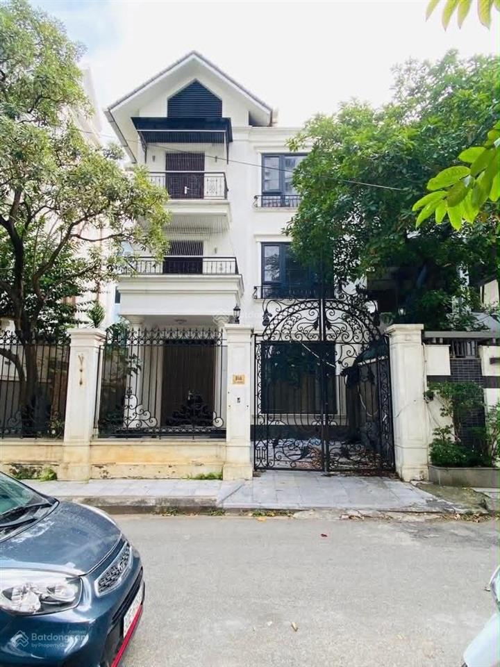 Bán biệt thự trần văn cẩn  mỹ đình ii, 200m², 4t, mt 10m, 3 thoáng, không gian sống yên bình!