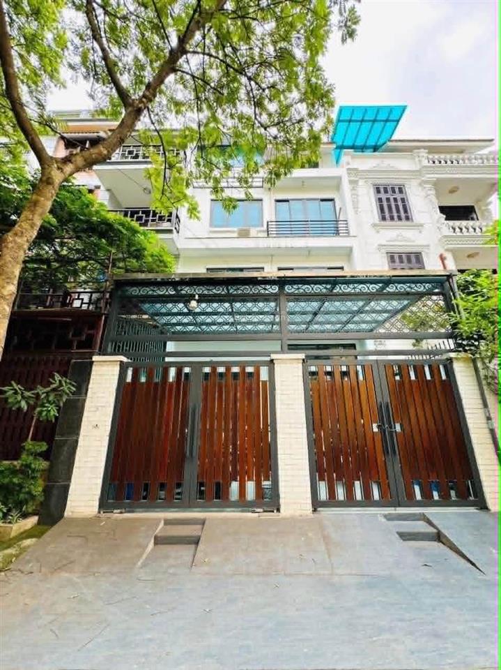 Giá tốt! bán liền kề trần bình  hồ tùng mậu, 106m2, 4t, mt 6.6m, ôtô vào nhà yên tĩnh an ninh tốt