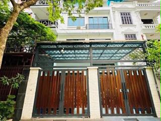 Giá tốt! bán liền kề trần bình  hồ tùng mậu, 106m2, 4t, mt 6.6m, ôtô vào nhà yên tĩnh an ninh tốt