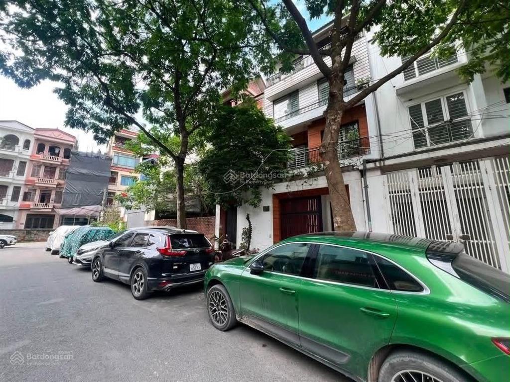 Giá tốt! bán liền kề trần bình  hồ tùng mậu, 106m2, 4t, mt 6.6m, ôtô vào nhà yên tĩnh an ninh tốt