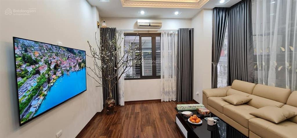Bán nhà gần đại học bách khoa hà nộivành đai 2.5, 55m2, 4t, mt 6.7m, ôtô 7 chỗ vào nhà, qh ổn định