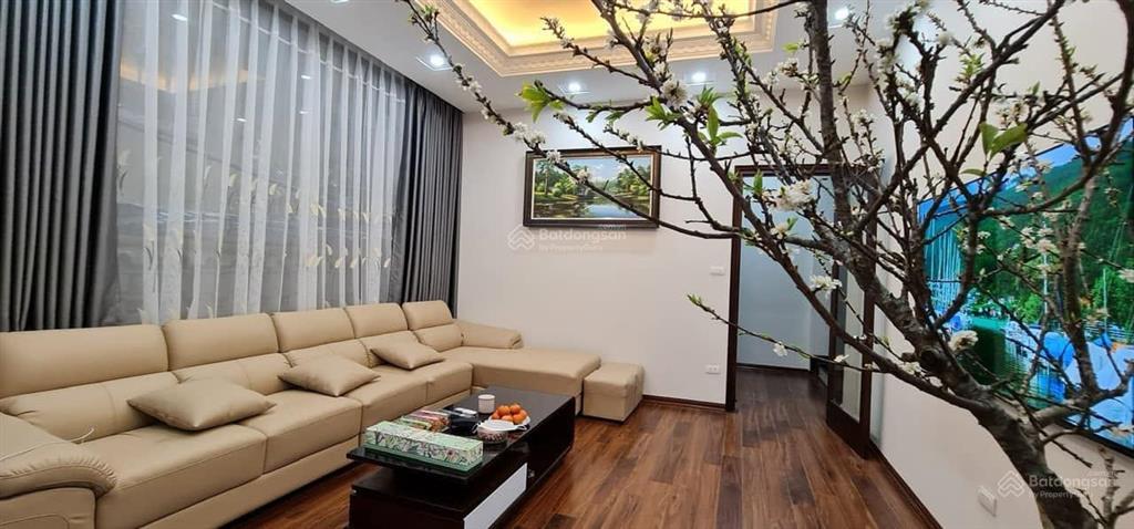 Bán nhà gần đại học bách khoa hà nộivành đai 2.5, 55m2, 4t, mt 6.7m, ôtô 7 chỗ vào nhà, qh ổn định
