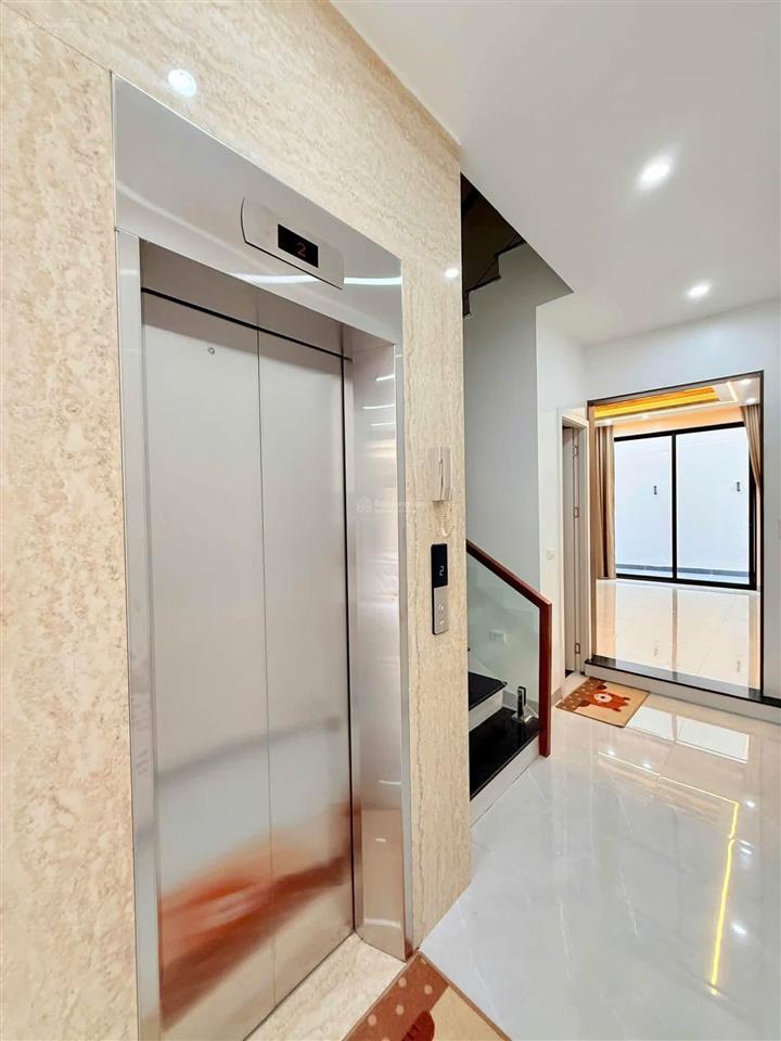 Bán nhà định công, 80m2, 5 tầng, mt 4.7m, ô tô tránhthông, thang máy, qh ổn định!