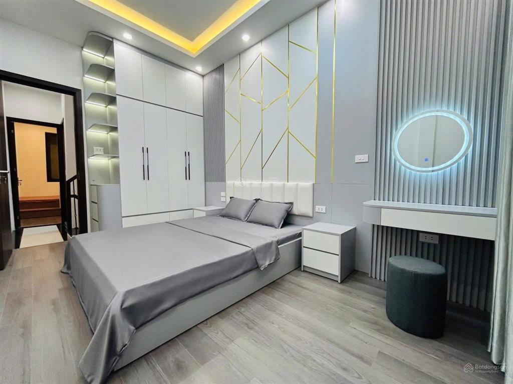 Giảm 600tr! nhà đẹp yên hòatrung kính, 32m2, 4t, 3 ngủ, ô tô 7 chỗ đỗ cửa, gần phố, qh ổn định!