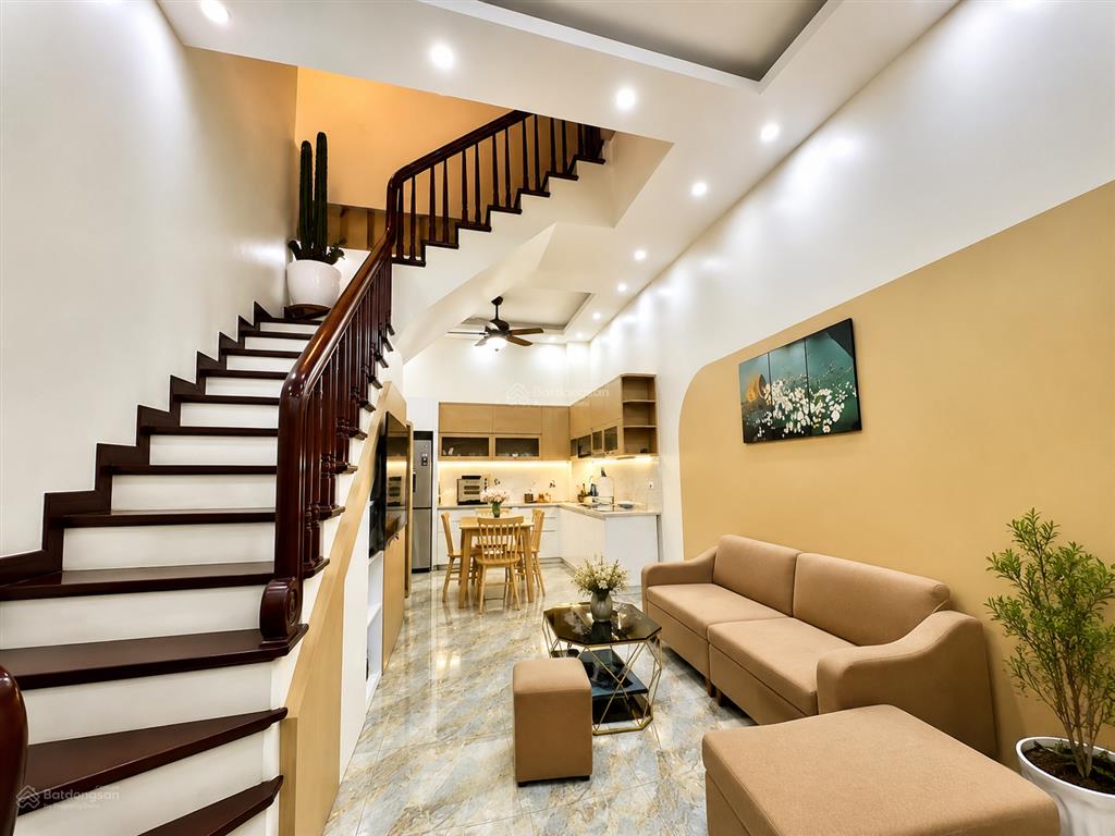 Bán nhà cầu giấy, 42m2, 4t, mt 4m, 4 ngủ, quy hoạch ổn định, về ở luôn!