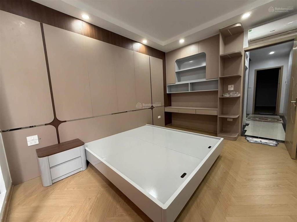Nhà đẹp khương trungvũ tông phan, 51m2, 5 tầng, 6 ngủ, mặt tiền 3.6m, thang máy, cách phố 30m!