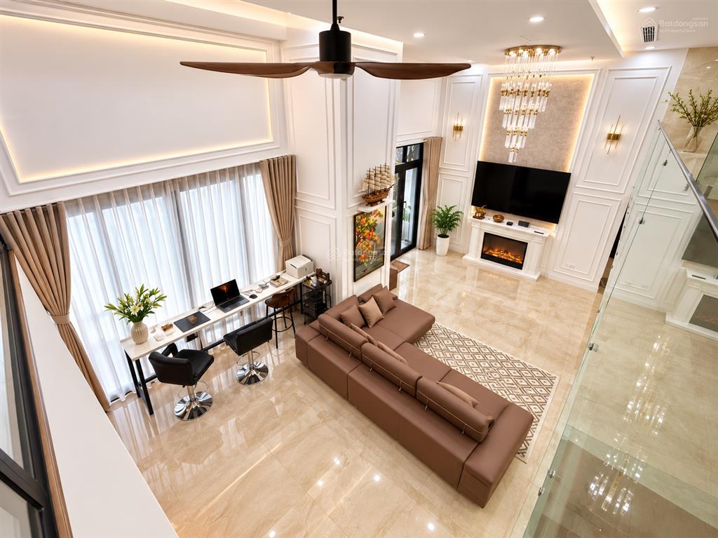 Bán căn hộ duplex sang chảnh royal city, 190m2, 4 ngủ, 3wc, slot ô tô, full nội thất
