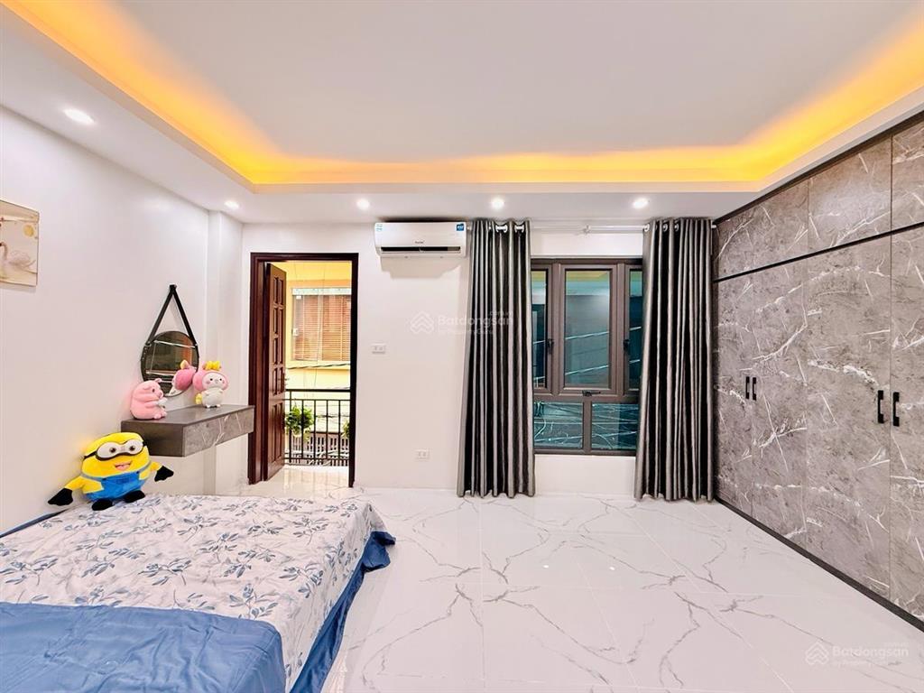 Bán nhà lê quang đạomễ trì, 32m2, 6 tầng, mt 5.3m, 4 ngủ, oto 7 chỗ đỗ cửa, gần phố, nhỉnh 8 tỷ!