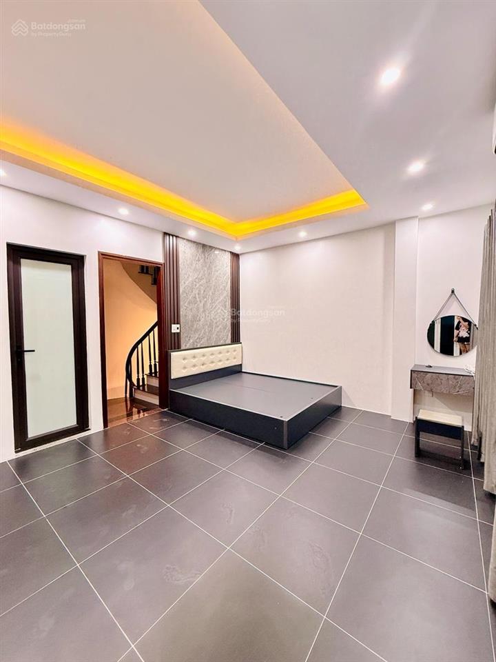 Bán nhà lê quang đạomễ trì, 32m2, 6 tầng, mt 5.3m, 4 ngủ, oto 7 chỗ đỗ cửa, gần phố, nhỉnh 8 tỷ!