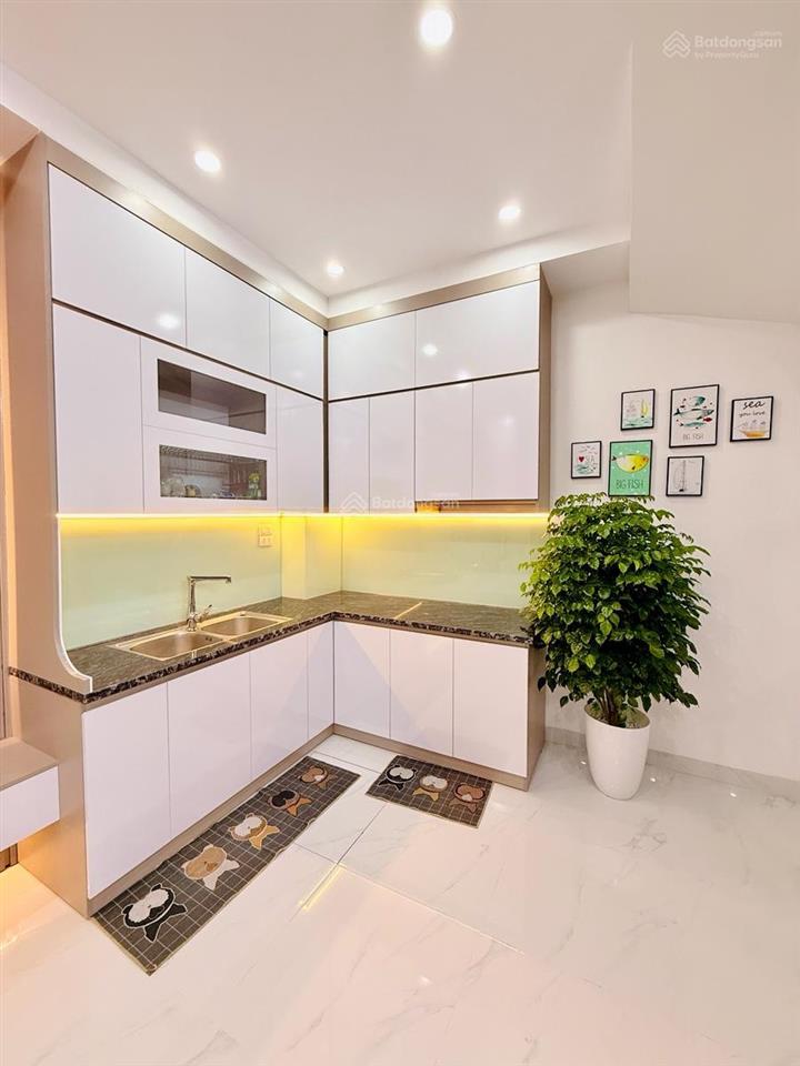 Bán nhà lê quang đạomễ trì, 32m2, 6 tầng, mt 5.3m, 4 ngủ, oto 7 chỗ đỗ cửa, gần phố, nhỉnh 8 tỷ!