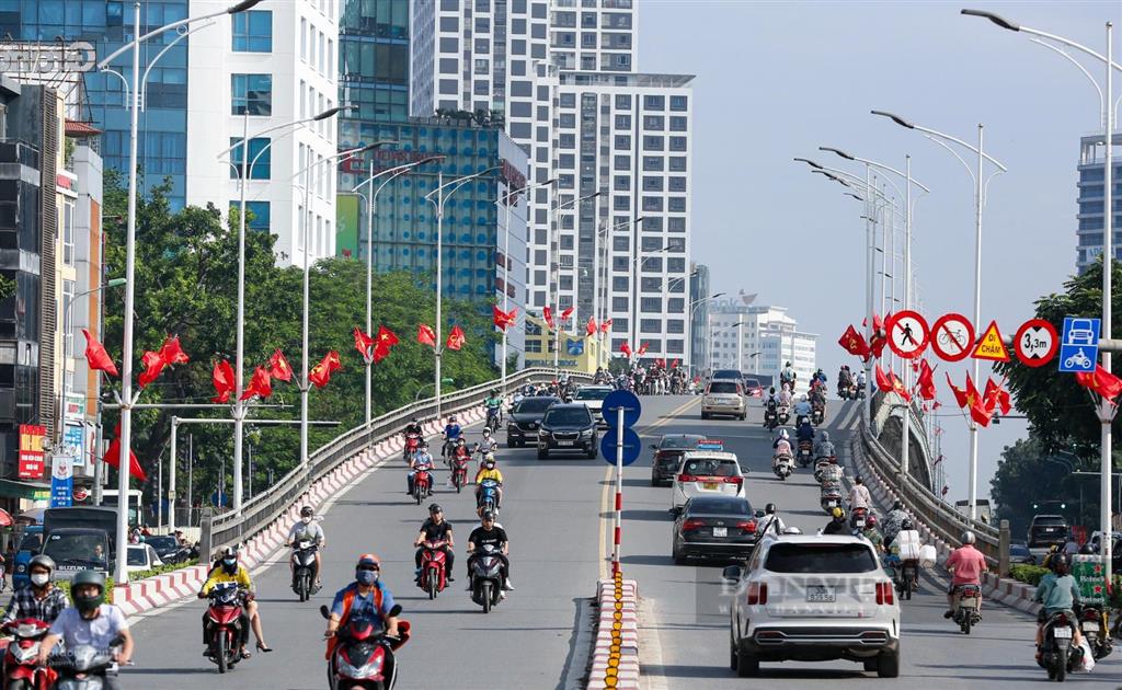 Giảm 1.5 tỷ! bán nhà kim mã, 73m2, 8 tầng, 14 căn hộ khép kín, doanh thu 1.4 tỷ/năm, gần metro số 5