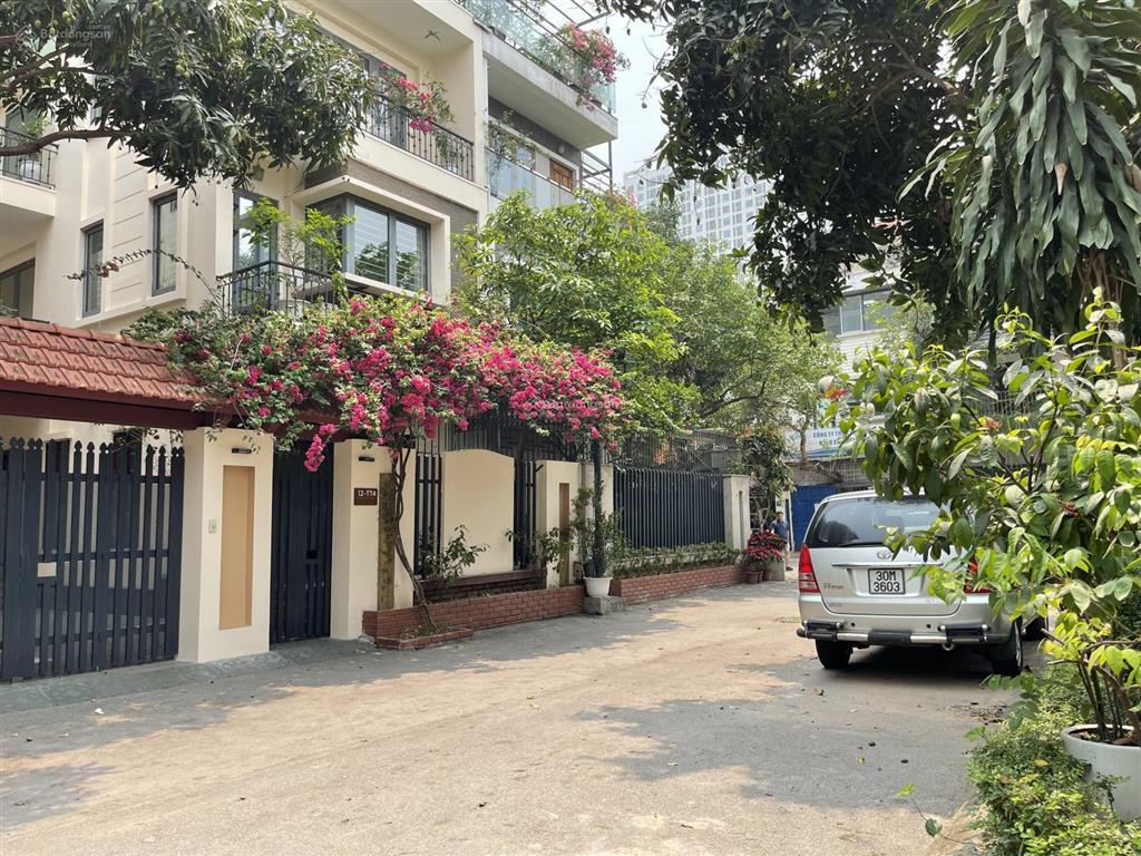 Bán nhà mễ trì thượng, 120m2, 4t, mt 20m, vỉa hè, kinh doanh!