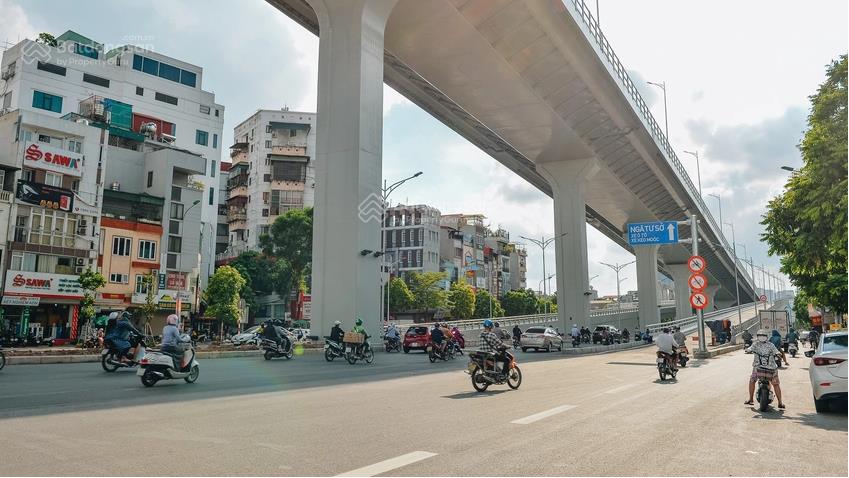 Bán building mặt phố trường chinh, 160m2, 9t, mt 7.3m, full hoàn công, vỉa hè 6m, 2 mặt tiền!