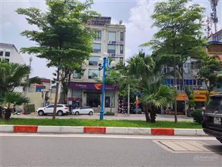 Bán nhà mặt phố hoàng quốc việt  hoàng sâm, 105m2, 8t, mt 6.6m, vỉa hè, kinh doanh.