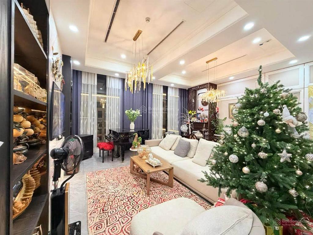 Bán căn hộ penthouse sunshine garden, 188m2, 4 ngủ, 3wc, view nội khu đẹp, sẵn sổ hồng