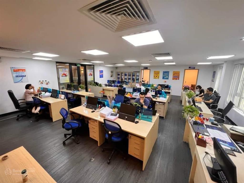 Vvip! bán tòa văn phòng mặt phố tràng thi, 330m2,8t, mt 25m, sổ 50 năm, chuyển nhượng 100% cổ phần.