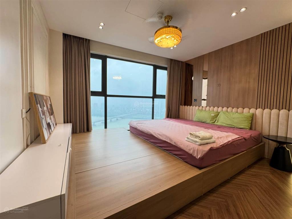 Bán penthouse mipec riverside long biên, 227m2, 4 ngủ, 3 wc, 2 tầng view trọn sông hồng!