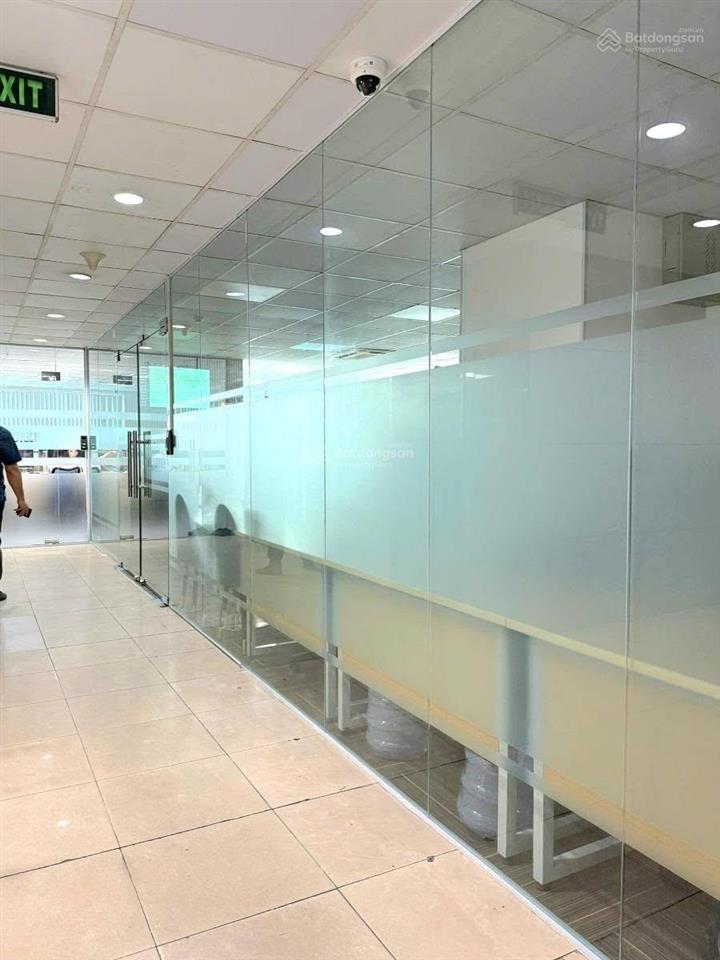 Bán tòa nhà văn phòng mặt phố đội cấn, 1724m2, mt 30m, 21 tầng, dòng tiền 50 tỷ/năm!
