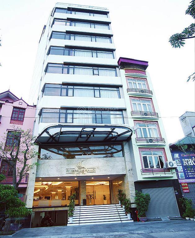 Bán khách sạn gần nguyễn đình thi  tây hồ, 160m2, 9t, mt 6.1m, dòng tiền 380tr/tháng
