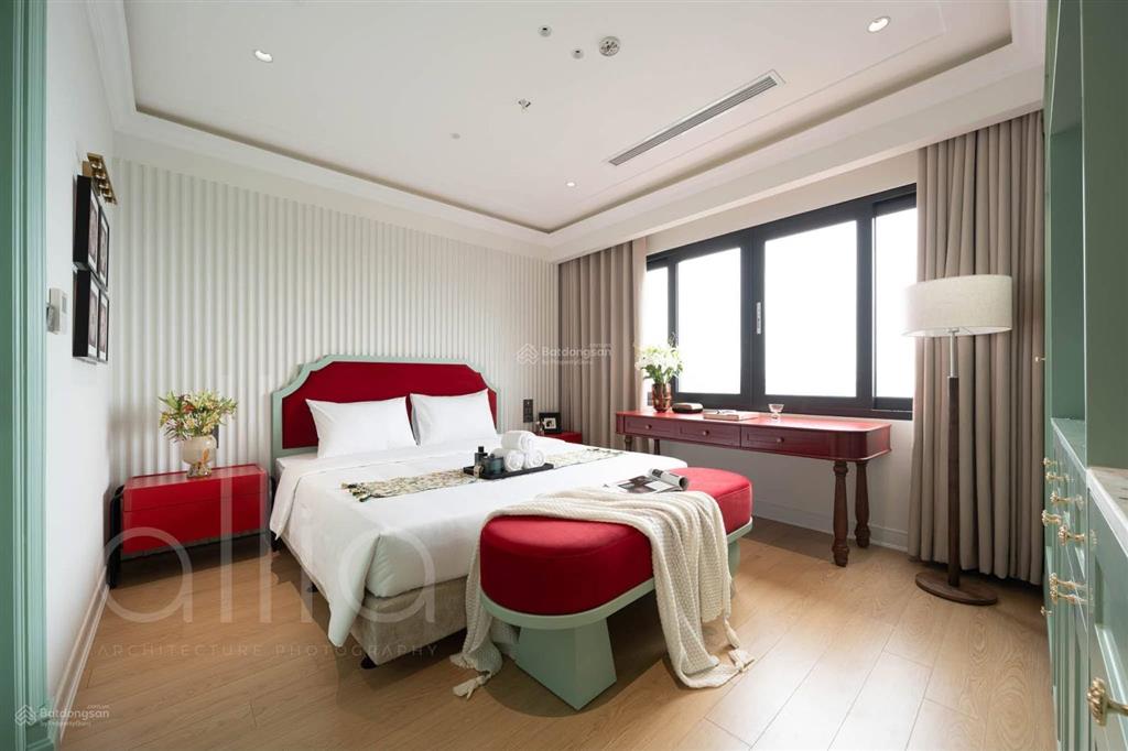 Bán khách sạn mặt phố thụy khuê, 154/160m2, 9t, mt 6.1m, view hồ tây, 30p, dòng tiền 4.5 tỷ/năm.