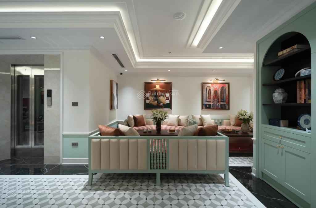 Bán khách sạn mặt phố thụy khuê, 154/160m2, 9t, mt 6.1m, view hồ tây, 30p, dòng tiền 4.5 tỷ/năm.