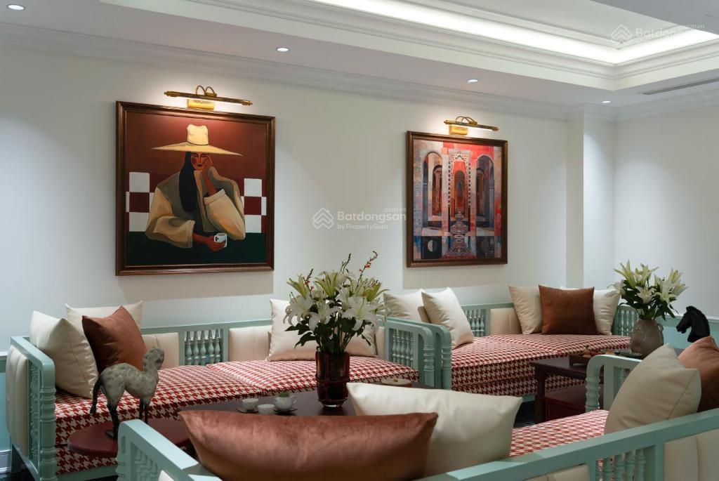 Bán khách sạn mặt phố thụy khuê, 154/160m2, 9t, mt 6.1m, view hồ tây, 30p, dòng tiền 4.5 tỷ/năm.