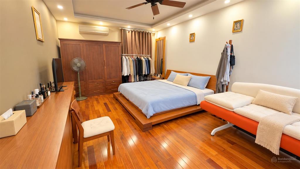 Bán nhà trích sài, 180m2, 7t, mt 9m, 2 ô tô tránhthông, gara 3 oto, ba bước ra hồ tây!