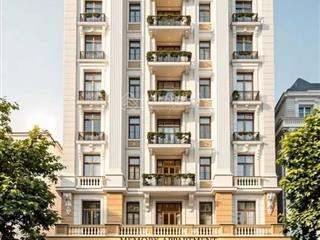 Bán khách sạn gần quảng trường ba đình, 280m2, 10t, mt 13.8m, 50p, dòng tiền 8.4 tỷ/năm