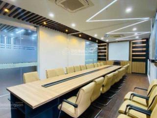 Bán tòa văn phòng mặt phố đội cấn, 450m2, 10t, mt 10m, hoàn công, qh ổn định, dòng tiền 9.6 tỷ/năm