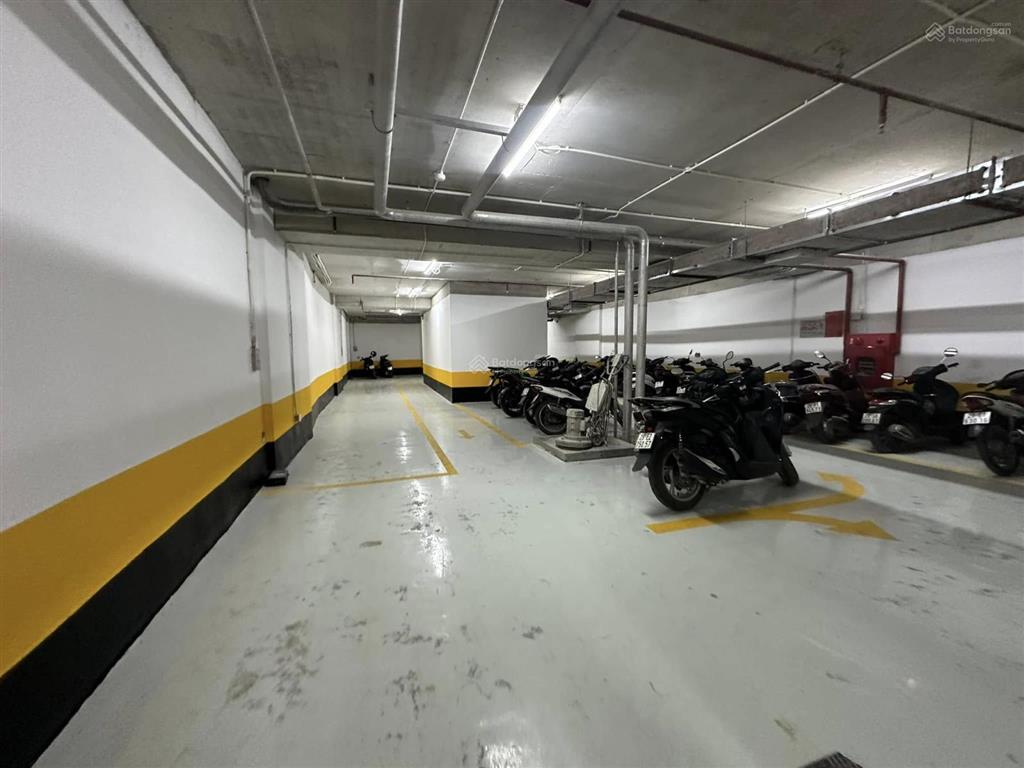 Bán tòa văn phòng mặt phố đội cấn, 450m2, 10t, mt 10m, hoàn công, qh ổn định, dòng tiền 9.6 tỷ/năm