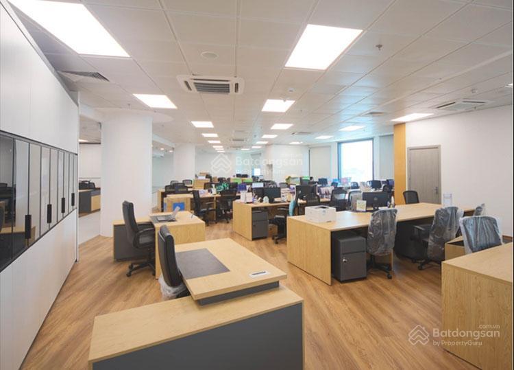 Bán tòa văn phòng mặt phố đội cấn, 450m2, 10t, mt 10m, hoàn công, qh ổn định, dòng tiền 9.6 tỷ/năm