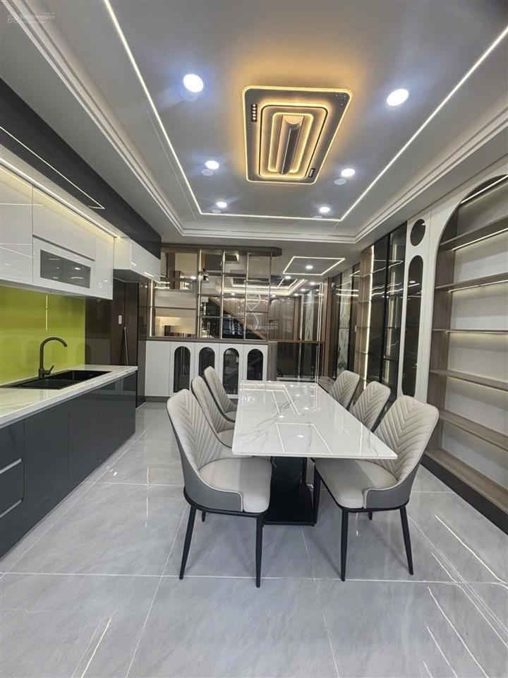 Nhà mới 5 tầng/68m2 hẻm 8m giá chỉ 8,35 tỷ còn tl, tặng full nội thất cao cấp, sổ hoàn công đầy đủ