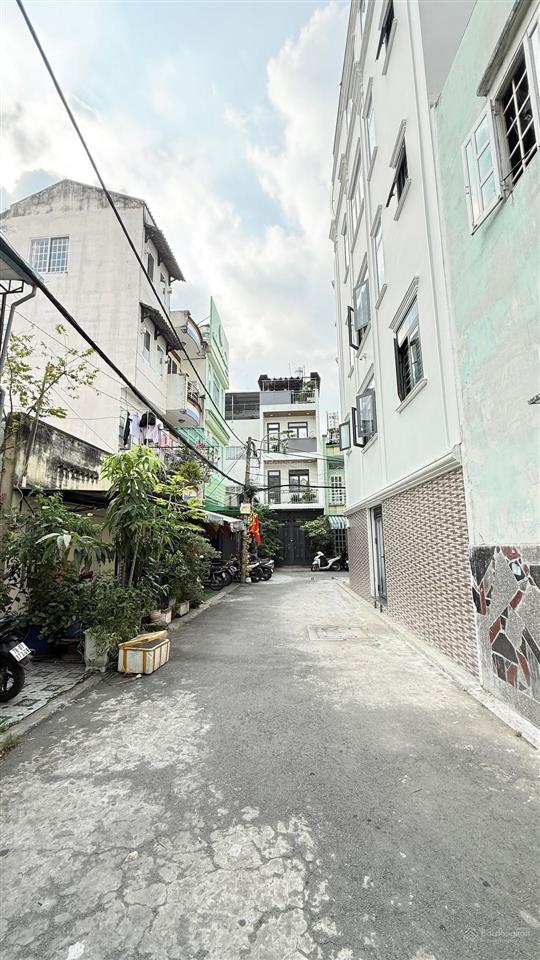 Nhà 34m2/4,95 tỷ hẻm 5m đường hoà bình( gần công viên đầm sen, trung tâm q.tân phú)