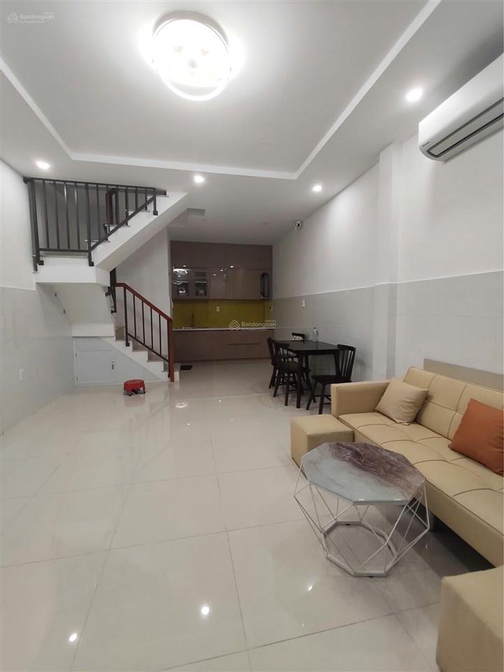 Nhà 34m2/4,95 tỷ hẻm 5m đường hoà bình( gần công viên đầm sen, trung tâm q.tân phú)