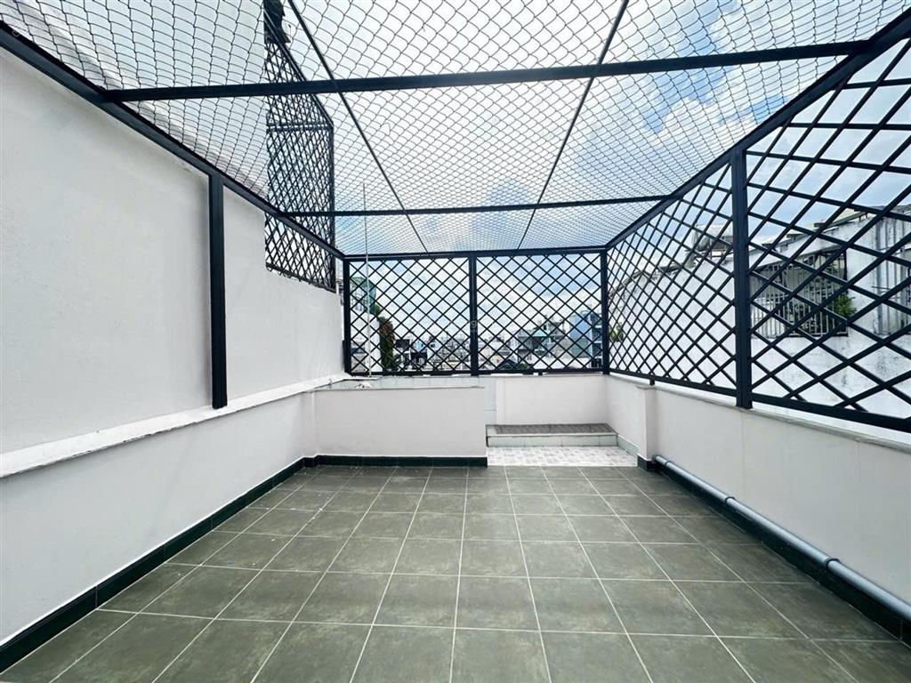 Nhà hẻm oto gần aeon tân phú 66m2/4 tầng giá tốt 7,5 tỷ, nhà mới kiên cố, sổ hồng hoàn công đủ.