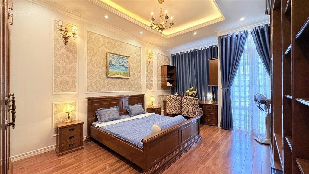 Bán biệt thự mt lê sao, q. tân phú, dt 160,5m2 (8,7mx18,5m)/3 tầng giá 47 tỷ (full nội thất)