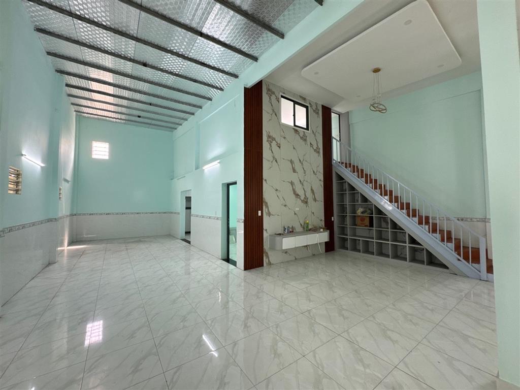 Bán nhanh nhà Xưởng HM 400M2 chỉ 6,5 tỷ