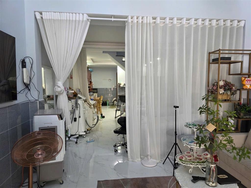 Bán nhà Măt Tiền Đông hưng thuân42  q12 48m2 2 tầng 5,9 tỷ