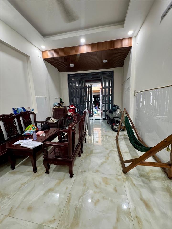 Bán nhà Trương Chinh q12 4 x17 3 tầng xe hơi 6,9 tỷ