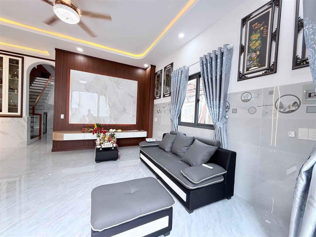 Bán nhà Nguyễn ảnh thủ q12 79 m2 2 tầng ngang 5m chỉ 4 tỷ 3